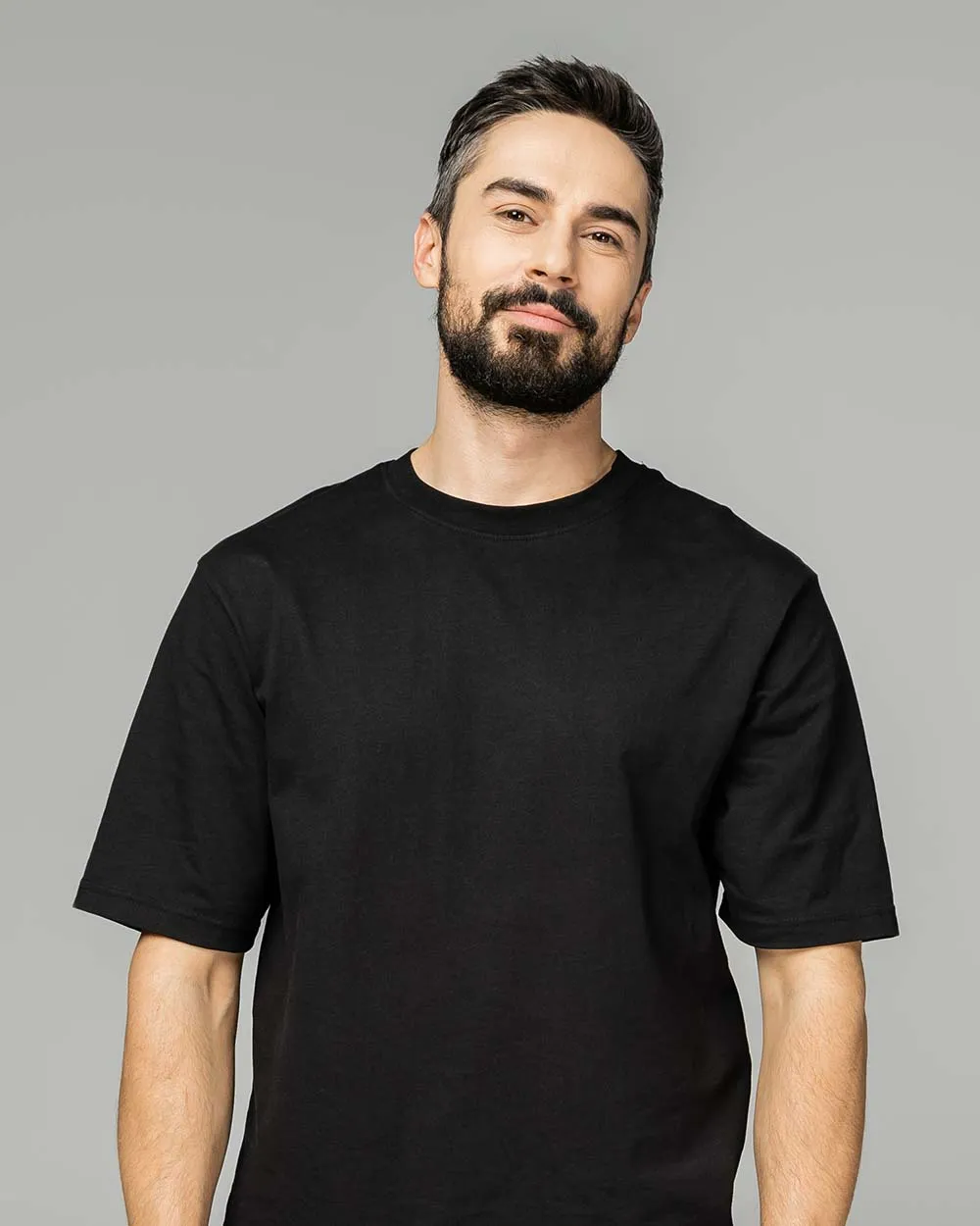 imageye___-_imgi_18_confident-and-relaxed-bearded-and-brunette-man-in-R9GDWR6